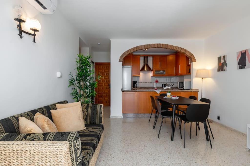 Oasis 16 Lägenhet Nerja Exteriör bild