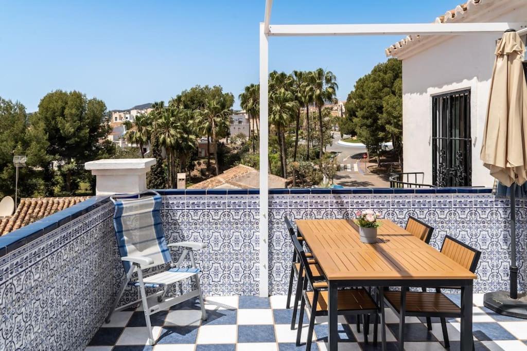 Oasis 16 Lägenhet Nerja Exteriör bild