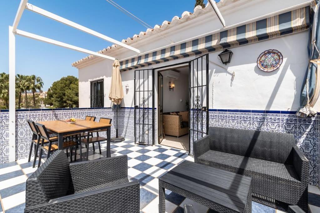 Oasis 16 Lägenhet Nerja Exteriör bild