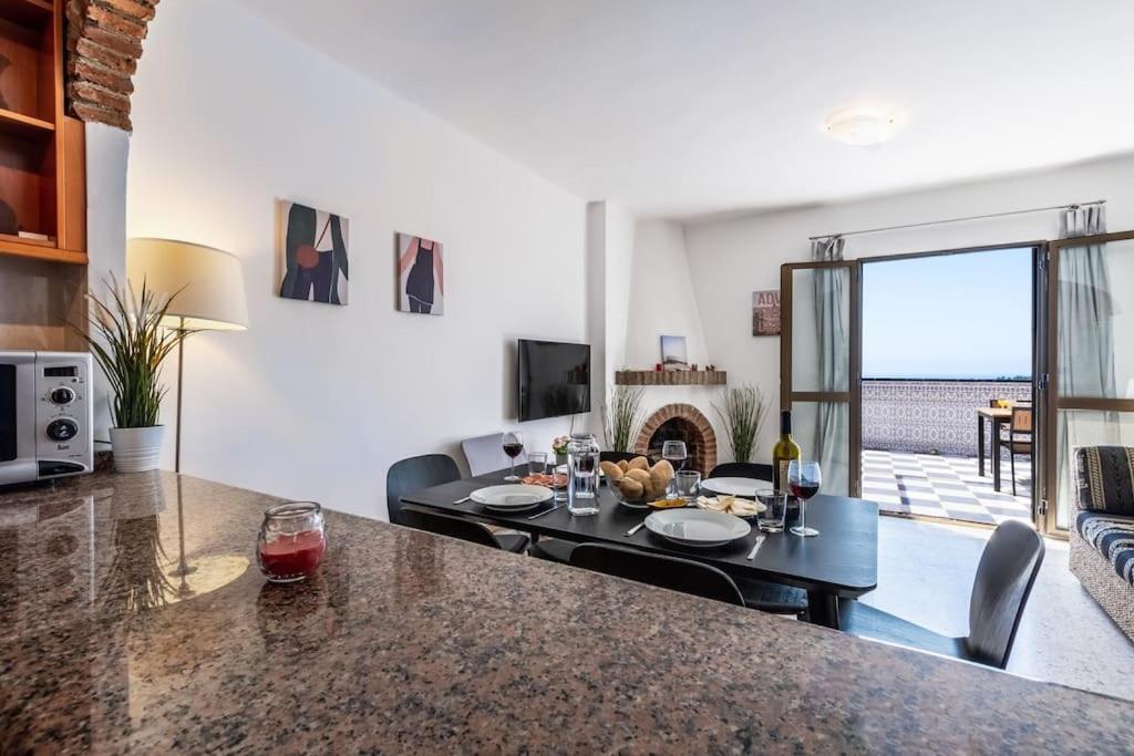 Oasis 16 Lägenhet Nerja Exteriör bild