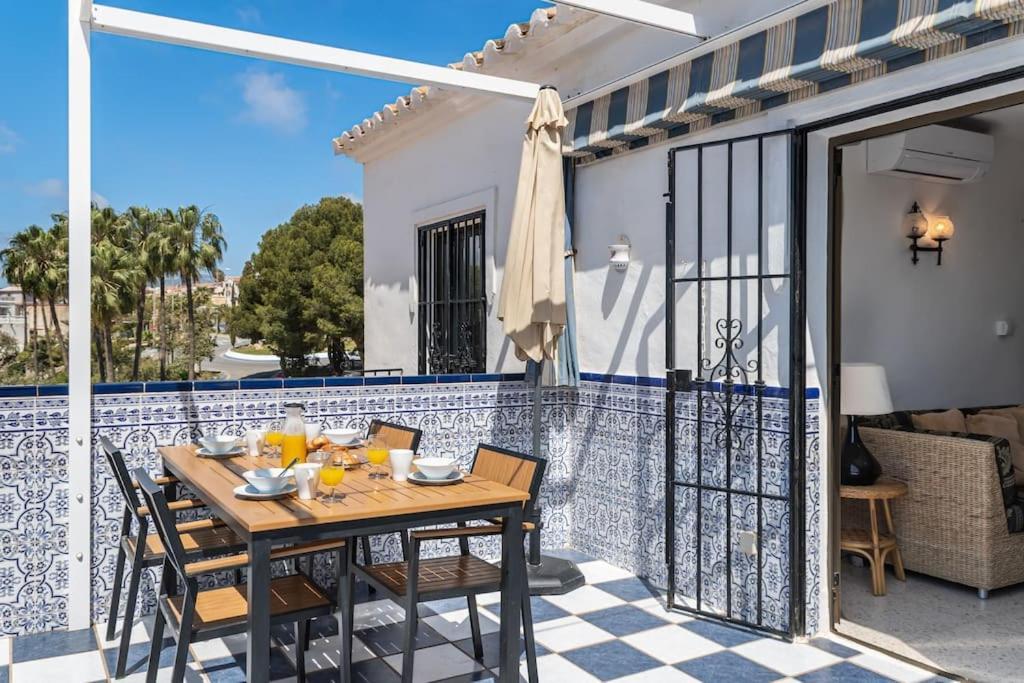Oasis 16 Lägenhet Nerja Exteriör bild