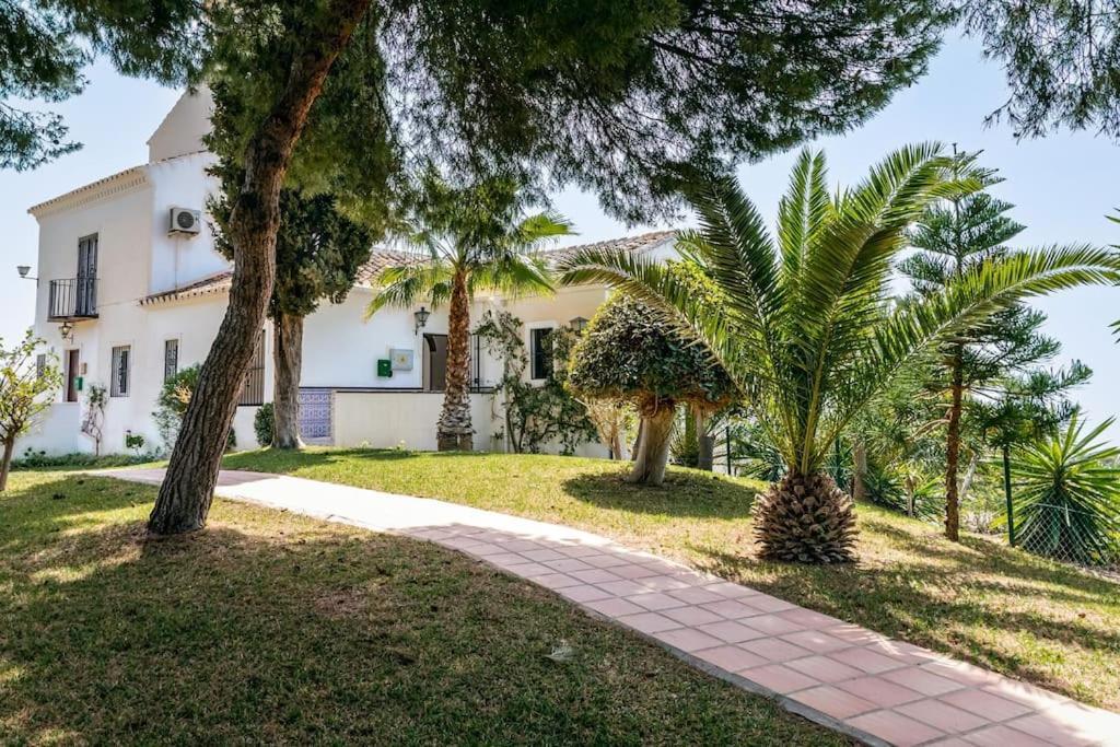 Oasis 16 Lägenhet Nerja Exteriör bild